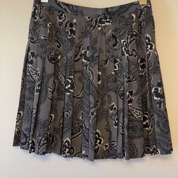 Vintage M mini skirt floral cottagecore pleated gray black white preppy fairy - Picture 7 of 7